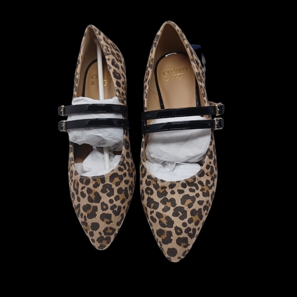 Crown & ivy Flats New - Picture 8 of 9